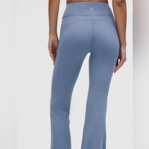 Lululemon GROOVE NULU HR FLARED Leggings Pant washed denim blue sz 8 - Picture 3 of 4